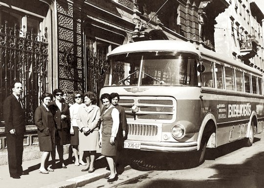 A bookbus of the Rijeka City Library, Croatia (at that time Yugoslavia), 1969