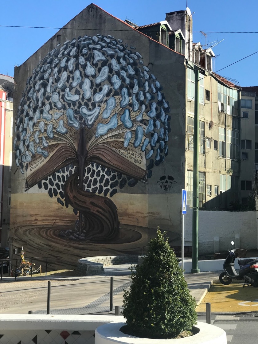 Bookish street art in Lisbon