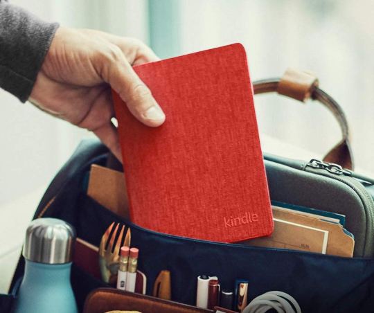 Kindle 2019 with an original Amazon fabric cover in Punch Red