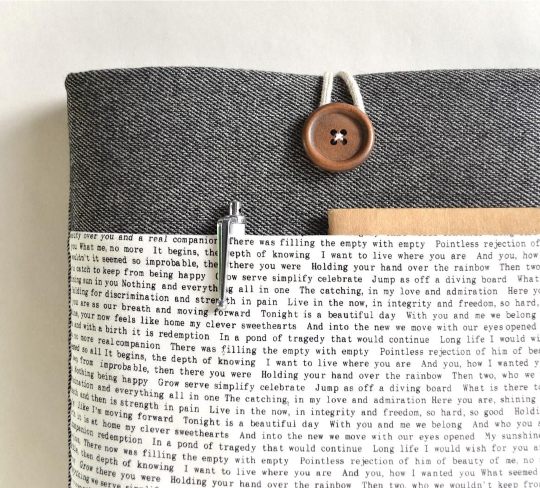 Words cotton liken Kindle Oasis sleeve